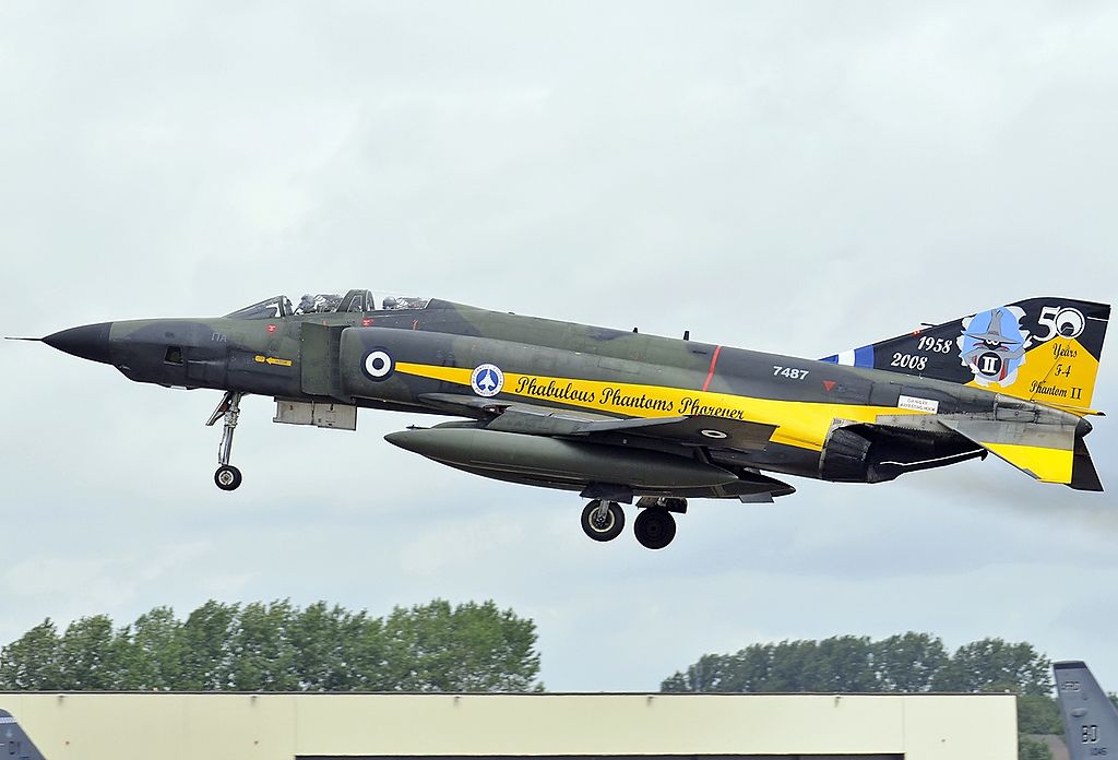 Βίντεο: Η απόσυρση των τελευταίων φωτοαναγνωριστικών RF-4Ε της ΠΑ